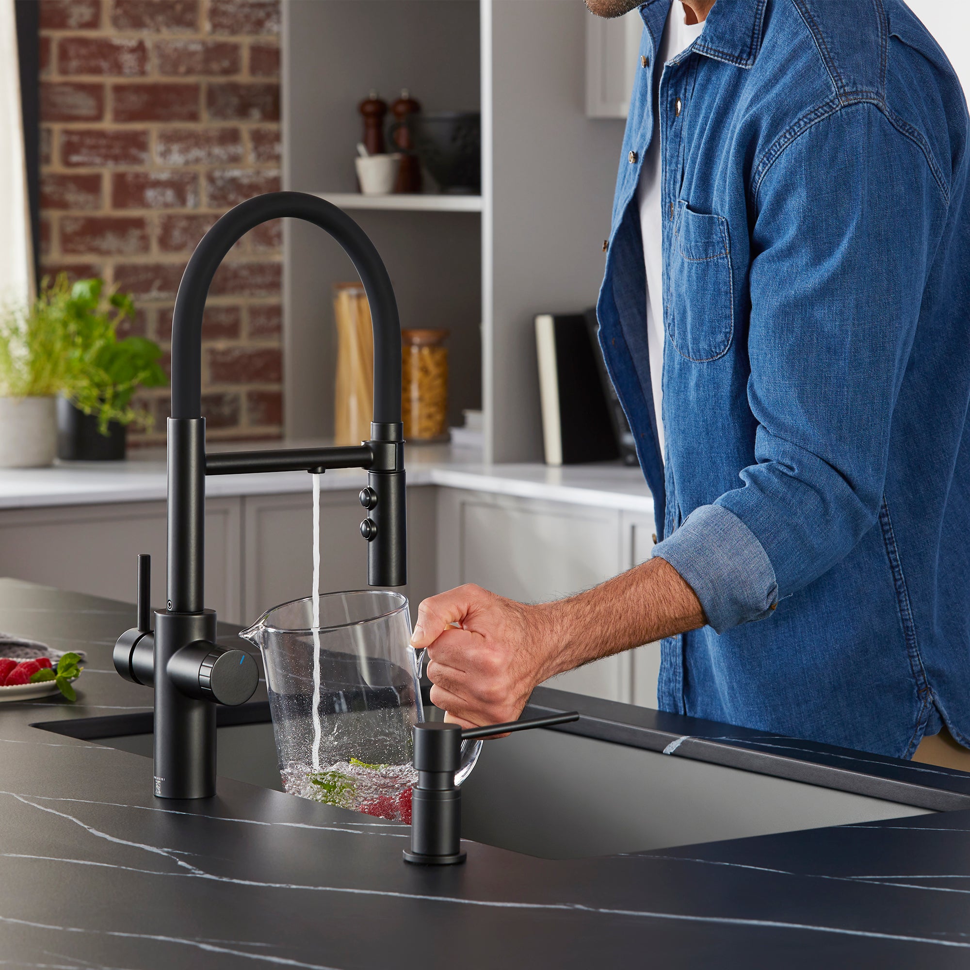 BLANCO Catris Flexo Filter Semi-Pro Kitchen Faucet