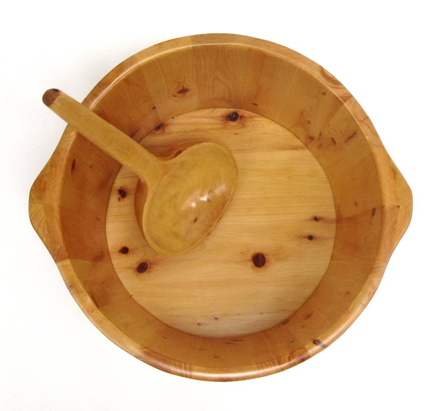 15" Solid Cedar Wood Foot Soaking Barrel Bucket With Matching Spoon-DirectSinks