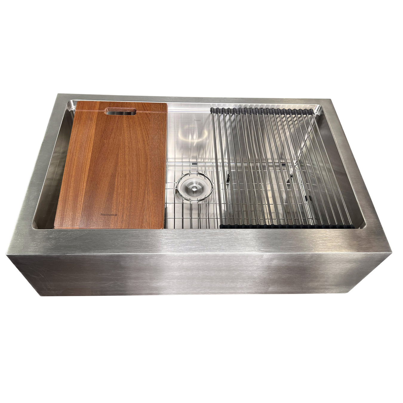 Nantucket Farmhouse Kitchen Sinks