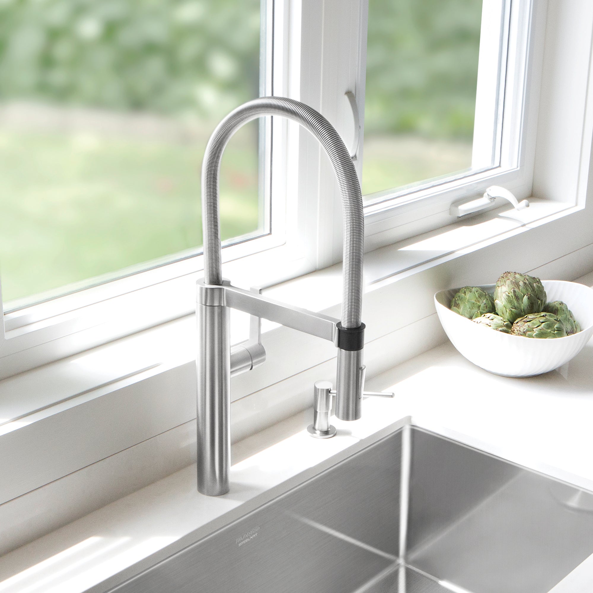 BLANCO Blancoculina Semi-Pro Kitchen Faucet