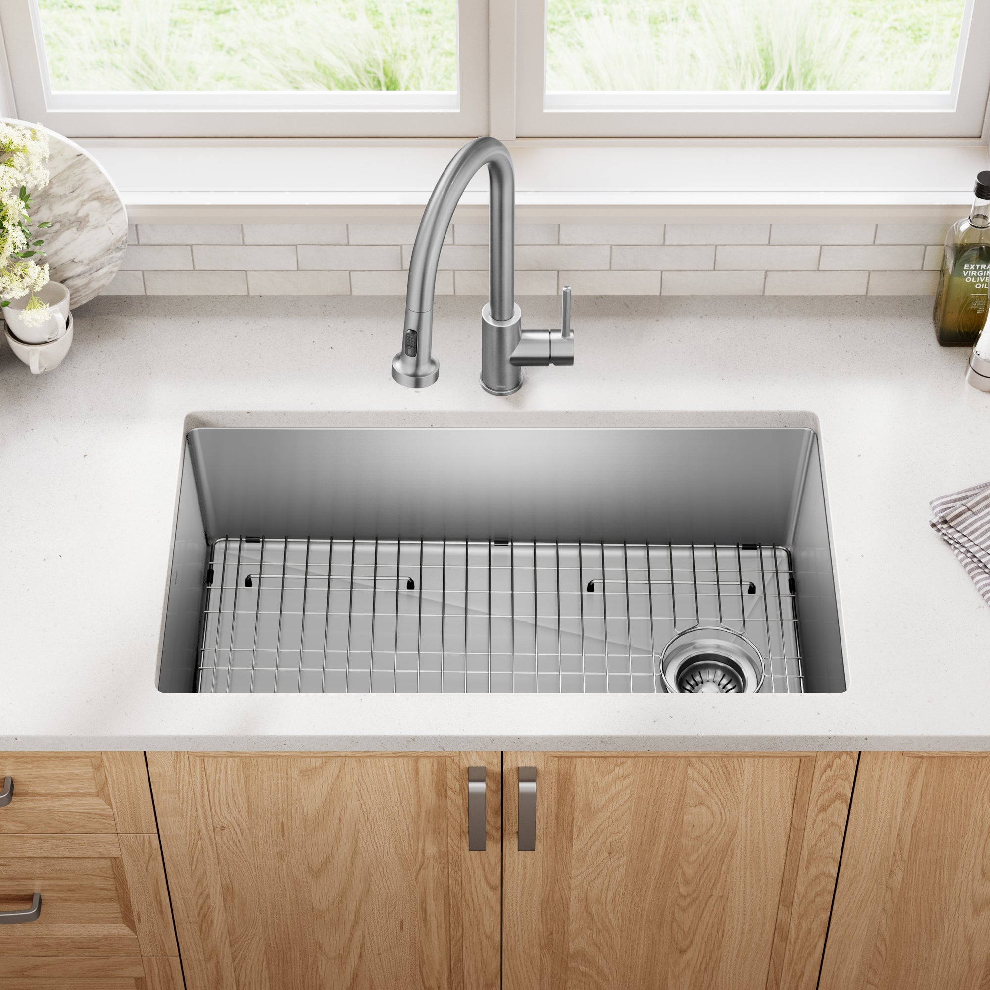 KRAUS 33” Undermount Single Bowl Stainless Steel Kitchen Sink