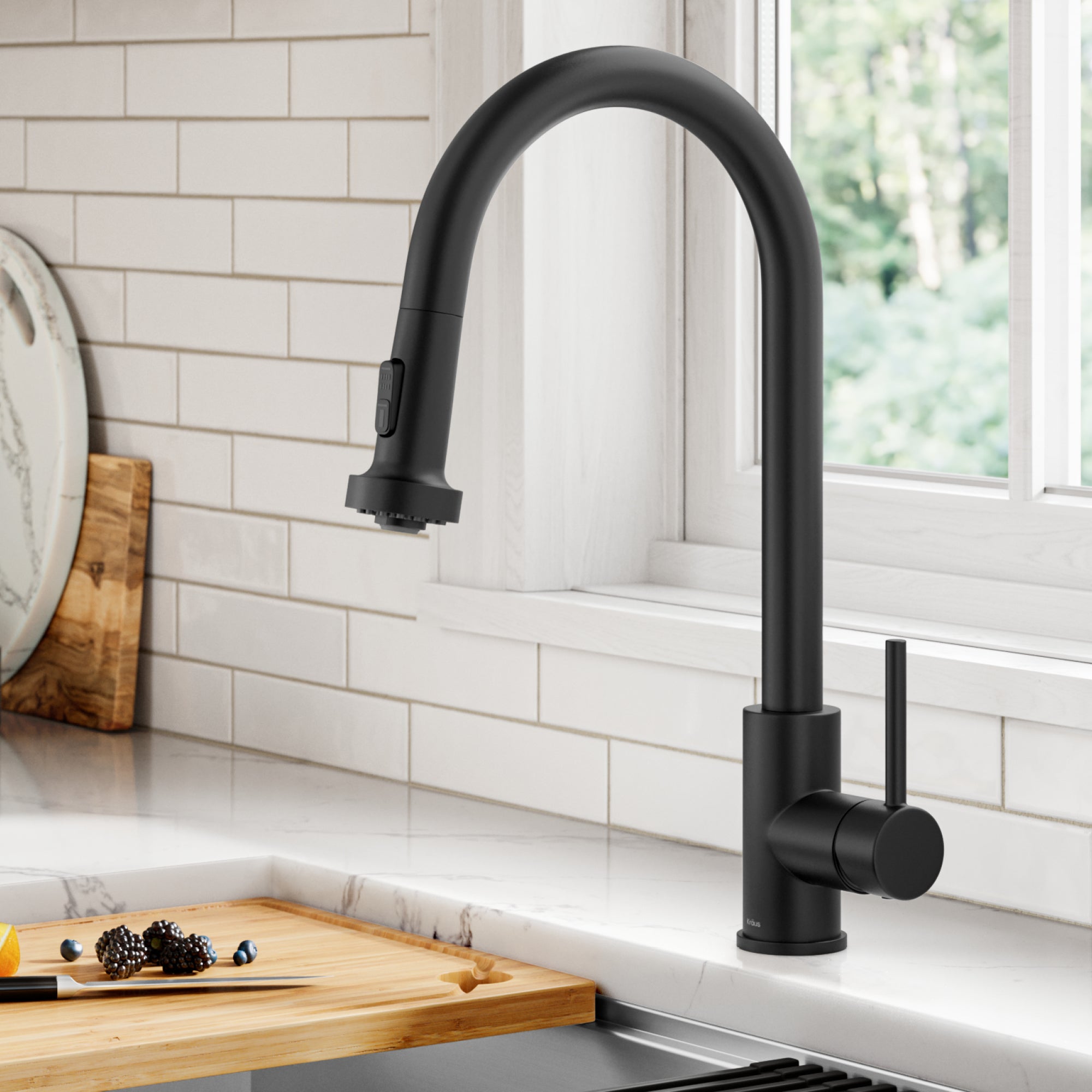 KRAUS 2-Function Single Handle Pull Down Kitchen Faucet in Matte Black