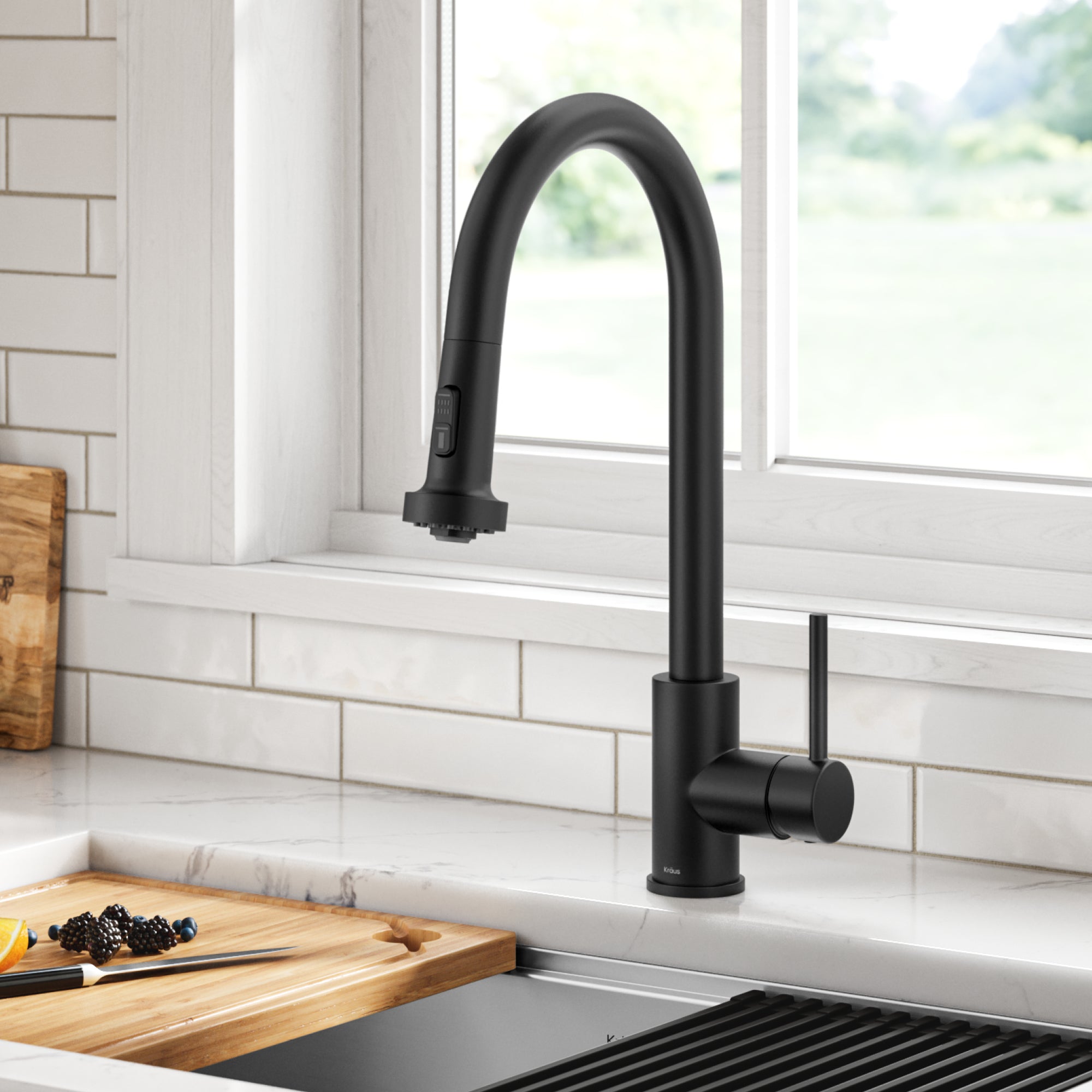 KRAUS 2-Function Single Handle Pull Down Kitchen Faucet in Matte Black