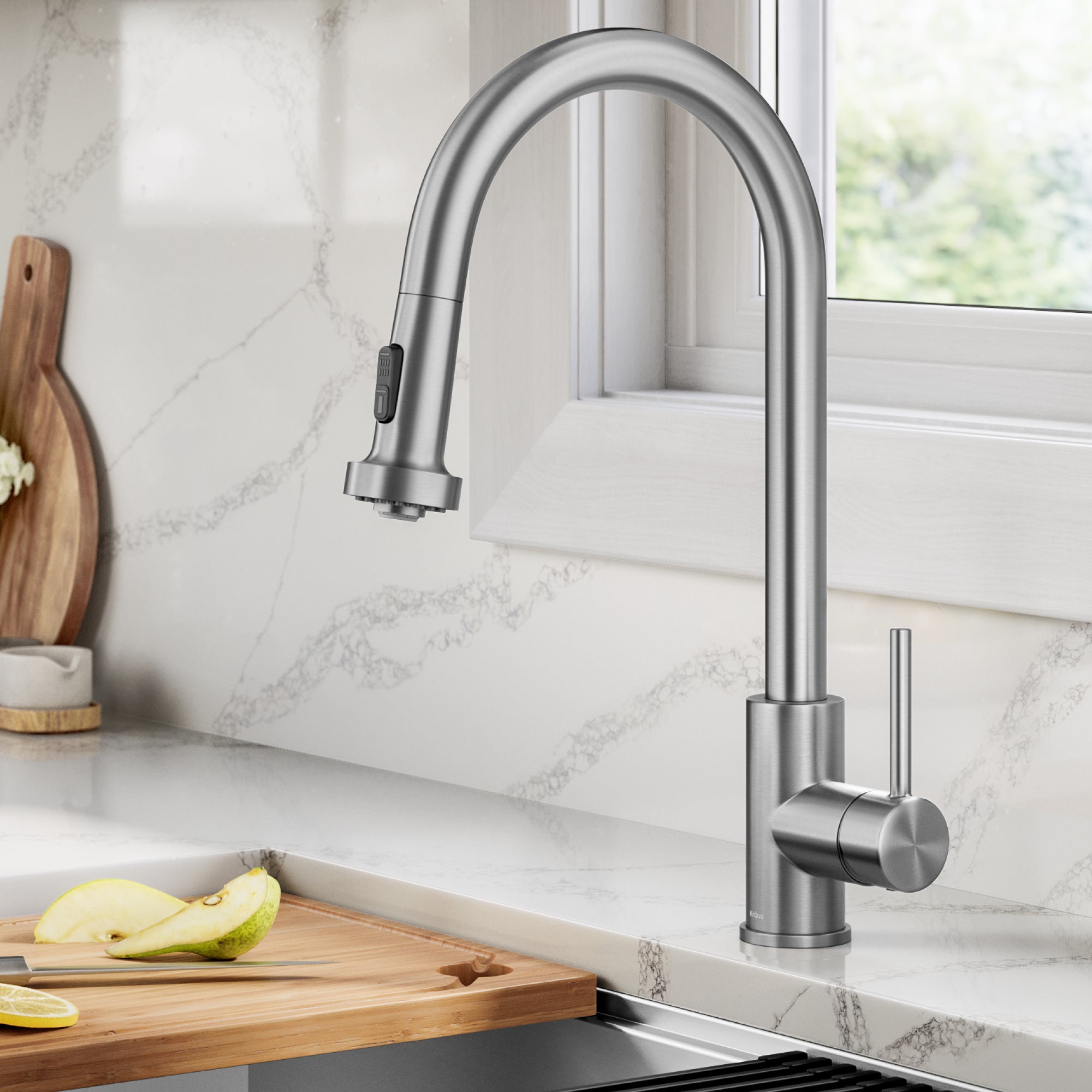 KRAUS 2-Function Single Handle Pull Down Kitchen Faucet in Spot-Free Stainless