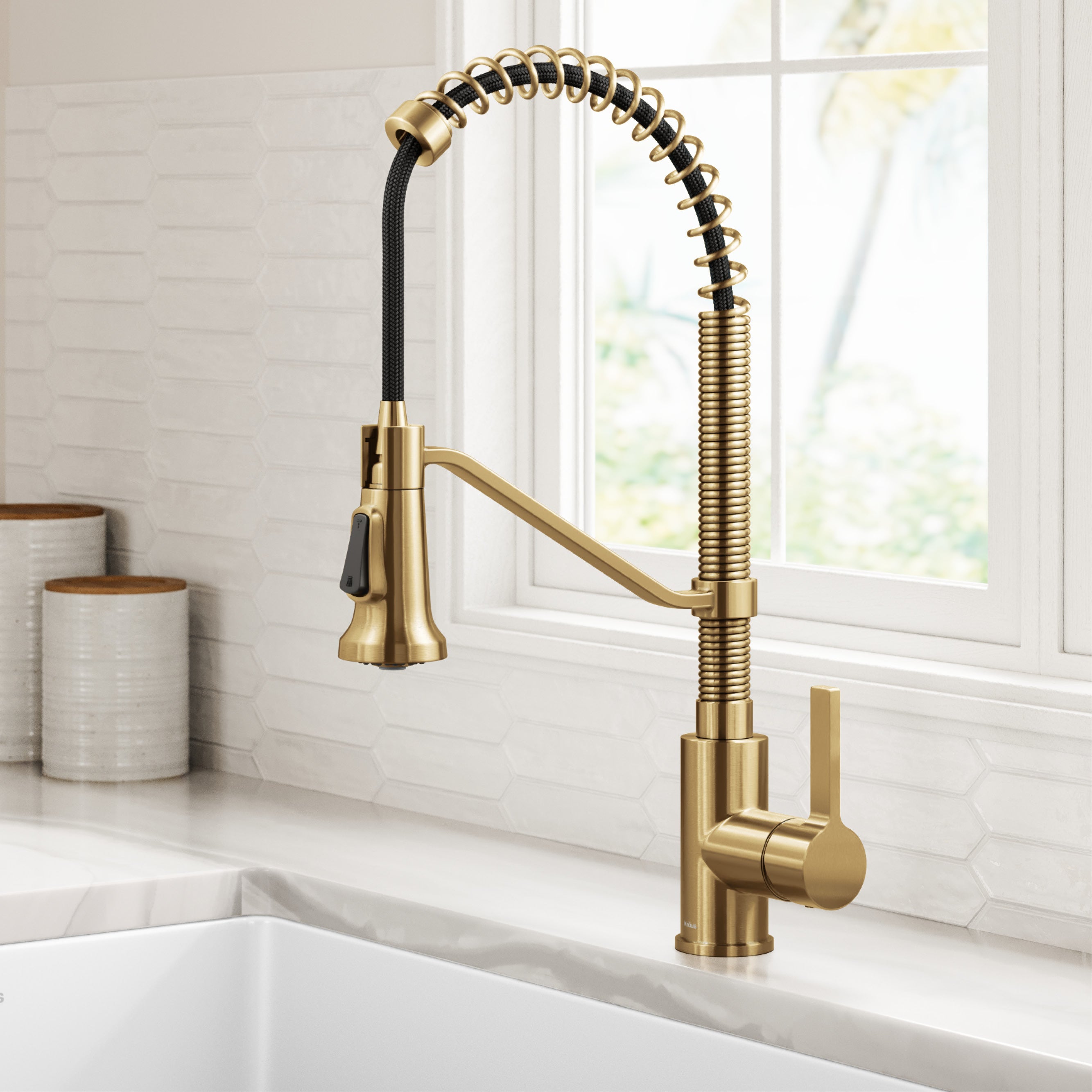 KRAUS Britt Single Handle Pull Down Kitchen Faucet in Spot-Free Brushed Brass