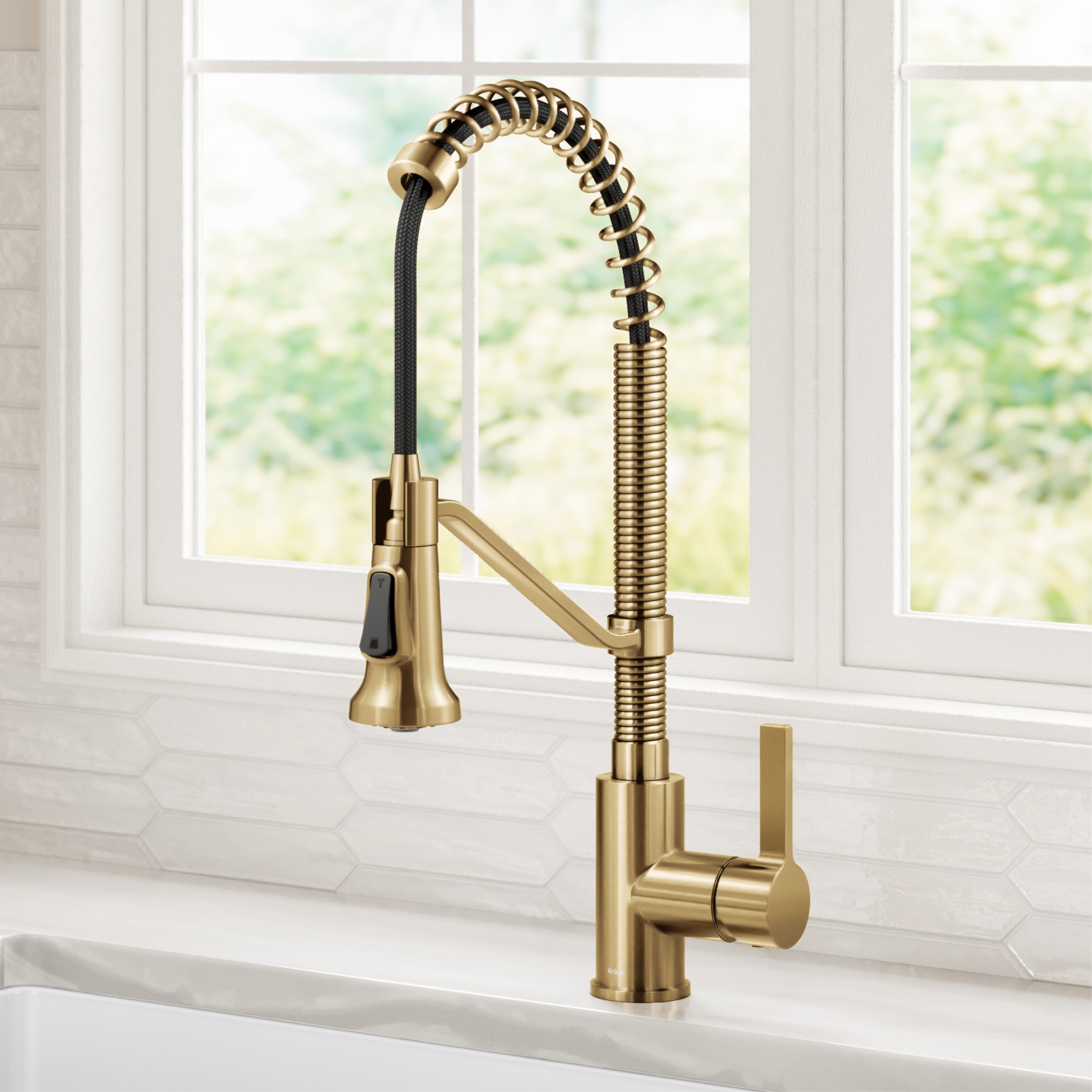 KRAUS Britt Single Handle Pull Down Kitchen Faucet in Spot-Free Brushed Brass