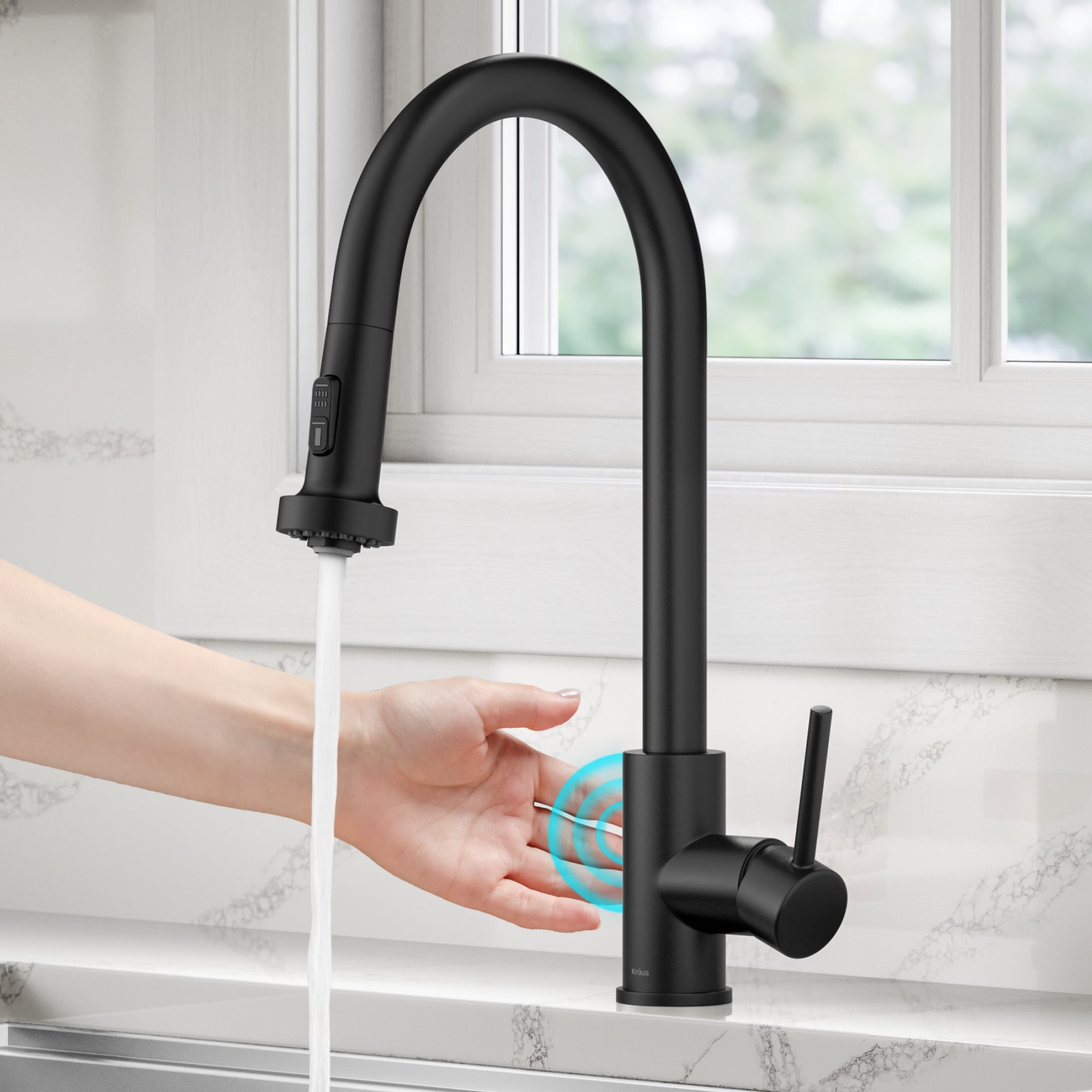 KRAUS Sensor Touchless Single Handle Pull Down Kitchen Faucet in Matte Black