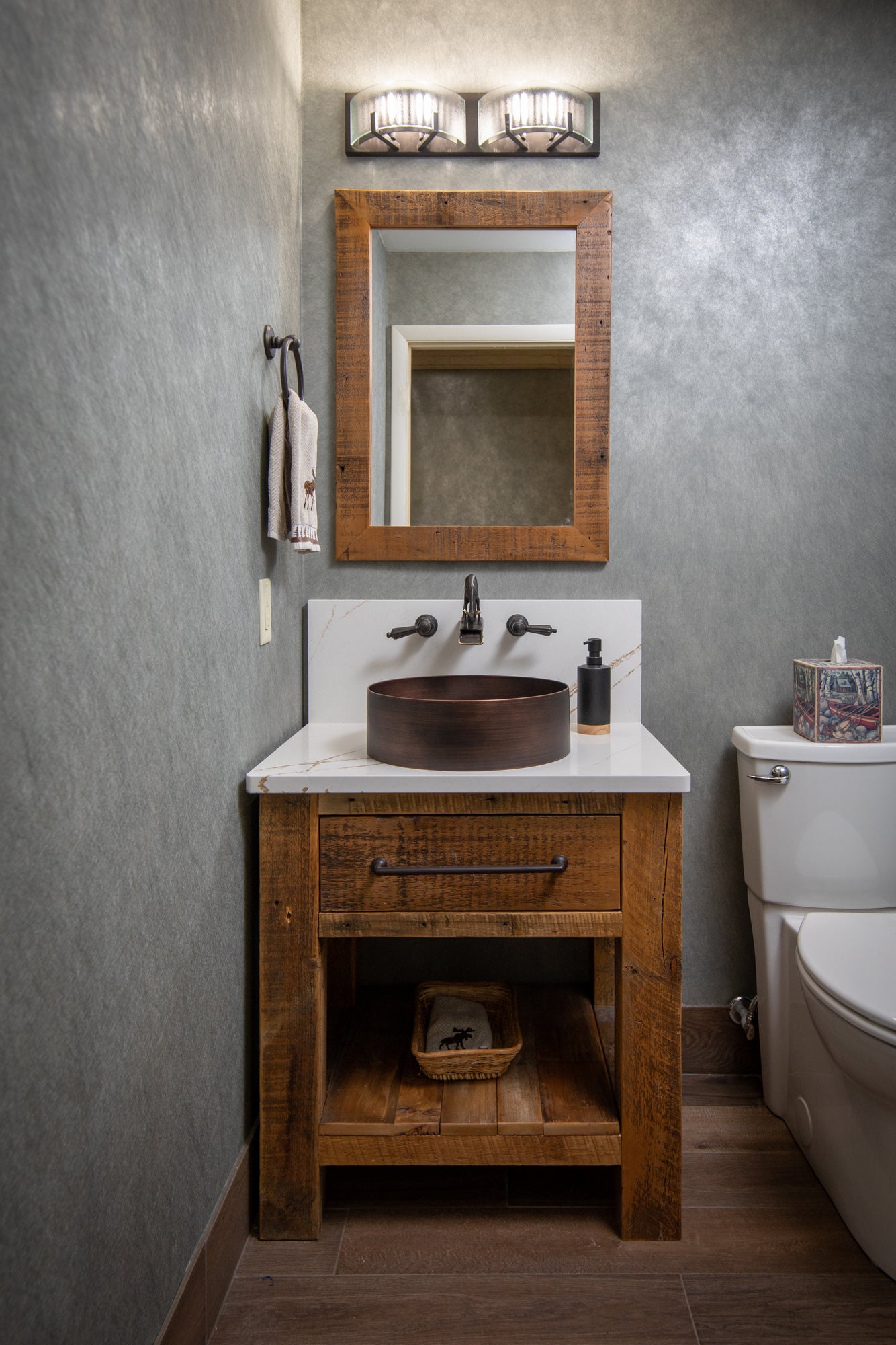 15" Round Stainless Steel Bathroom Vessel Sink with Drain in Bronze