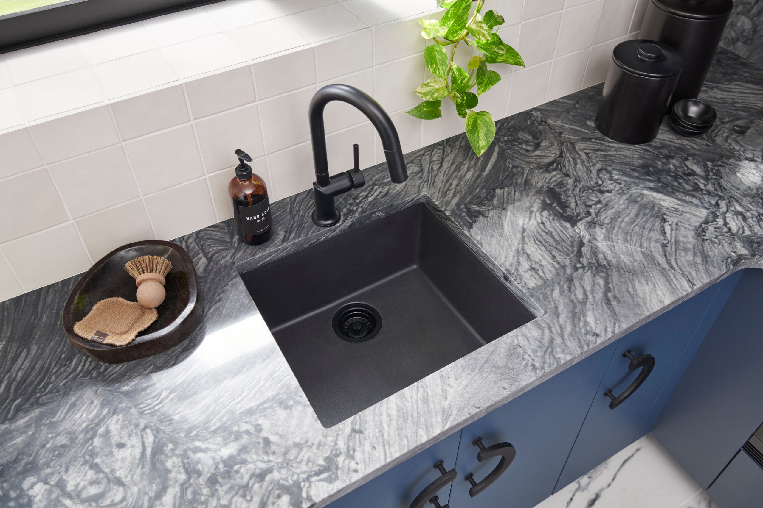 Ruvati 17" x 17" Granite Composite Undermount Single Bowl Wet Bar Prep Sink - Midnight Black - RVG2018BK