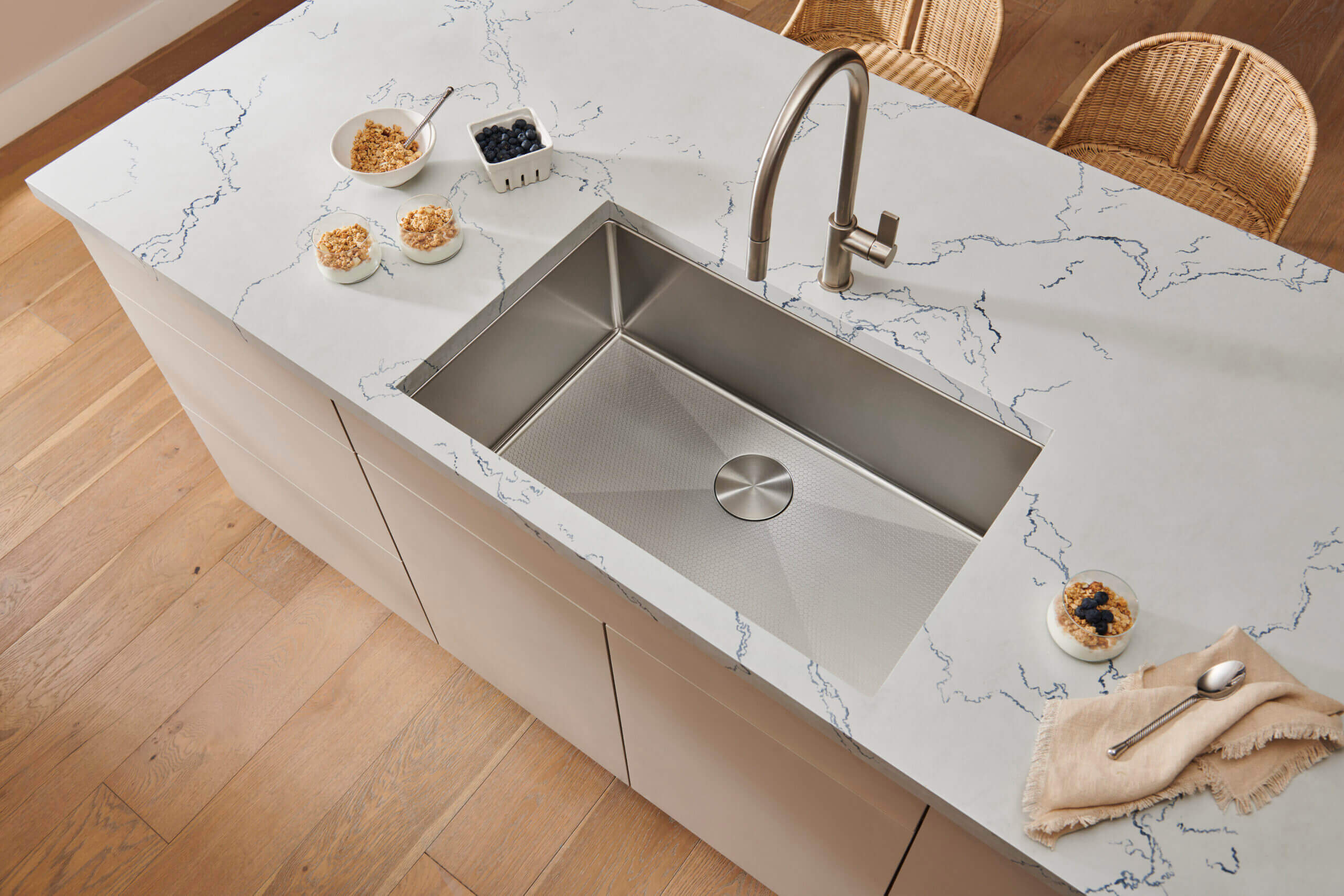 Ruvati Hex Bottom 30" Single Bowl Scratch Resistant Texture Kitchen Sink
