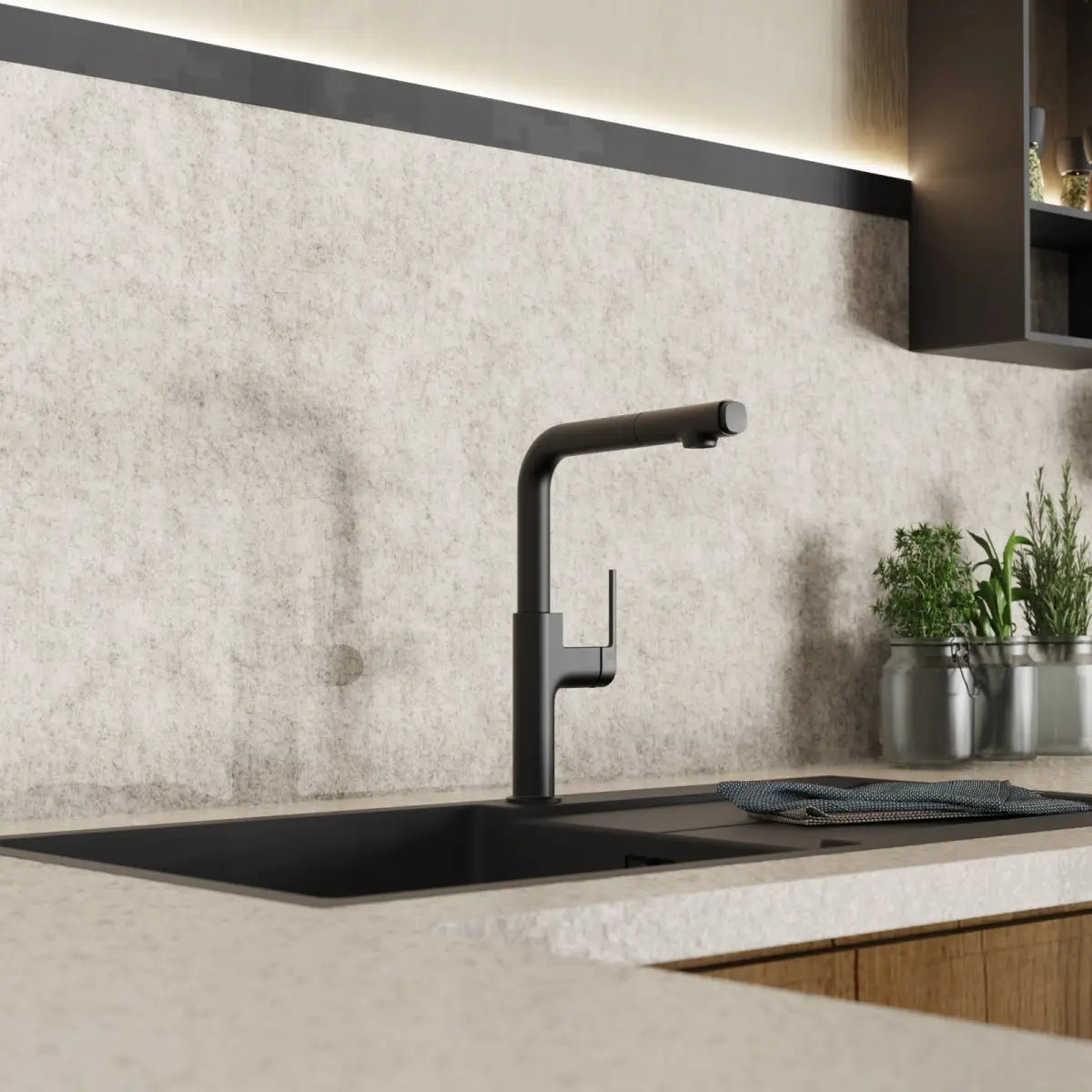 Wasserwerk Kitchen Faucet with Straight Pull-Out Spout in Matte Black