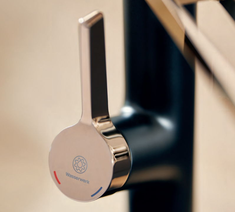 Wasserwerk Single Hole Pull Down Kitchen Faucet | Matte Black & Rose Gold