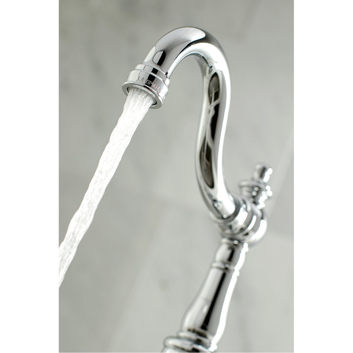 Kingston Brass English Vintage Fauceture Single-Handle 4-Inch Centerset Bathroom Faucet