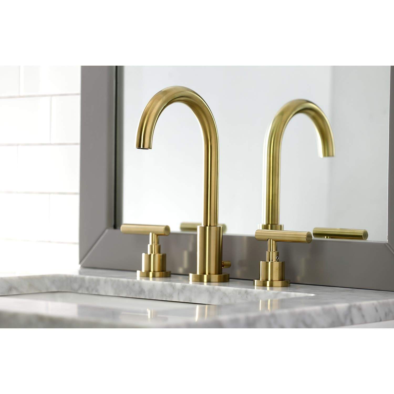 Kingston Brass FSC892XCML-P Manhattan Widespread Bathroom Faucet with Brass Pop-Up