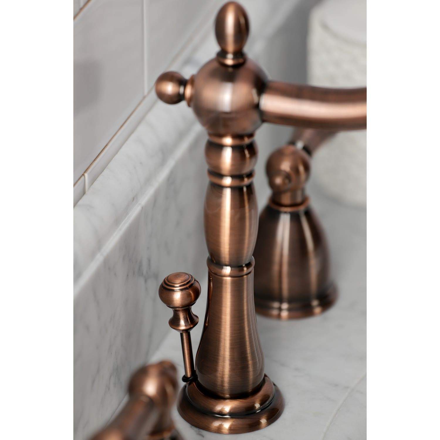 Kingston Brass KB197ALAC 8 in. Widespread Bathroom Faucet, Antique Copper