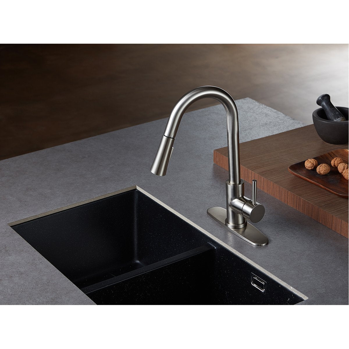 Kingston Brass Gourmetier Concord Single-Handle Kitchen Faucet with Pull-Down Sprayer