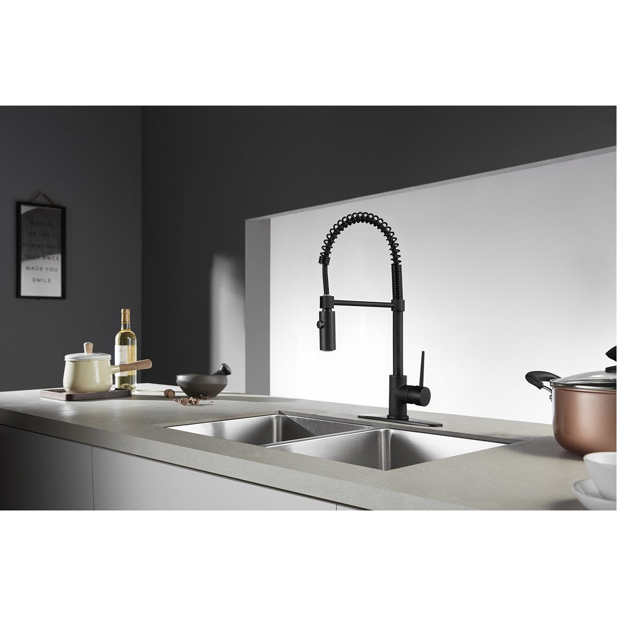 Kingston Brass New York Gourmetier Single-Handle Pull-Down Kitchen Faucet