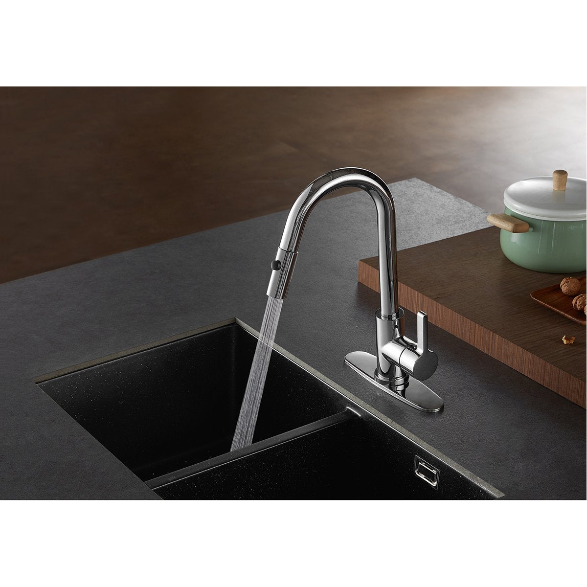 Kingston Brass Gourmetier Continental Single-Handle Single-Hole Pull-Down Kitchen Faucet