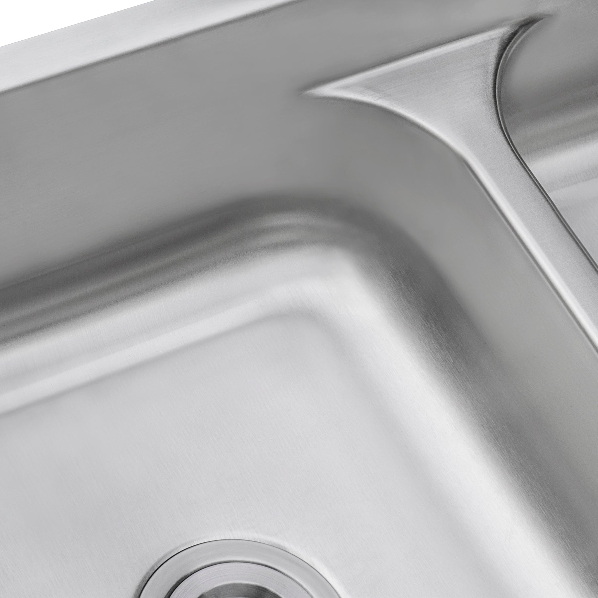 Ruvati 32" Low-Divide 50/50 Double Bowl Undermount 16 Gauge Stainless Steel Kitchen Sink