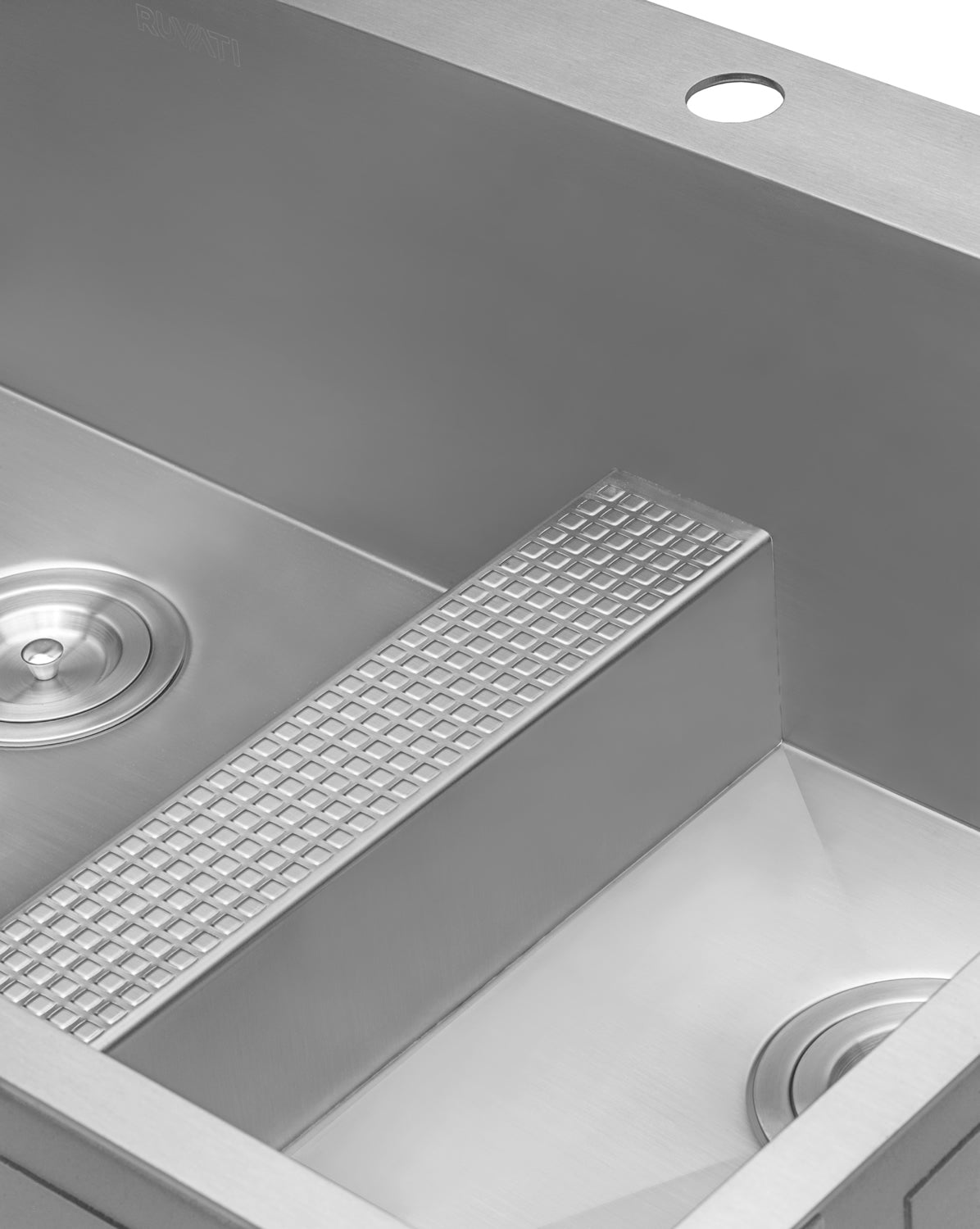 Ruvati 33" Drop-in Low Platform-Divide Zero Radius 60/40 Double Bowl 16 Gauge Topmount Kitchen Sink