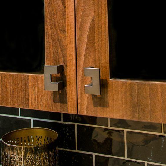 U-Turn Knob 1-1/4" (c-c) Atlas Homewares A845 in Brushed Nickel Finish